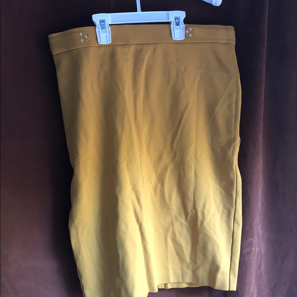 Anne Klein Mustard Yellow Pencil Skirt
